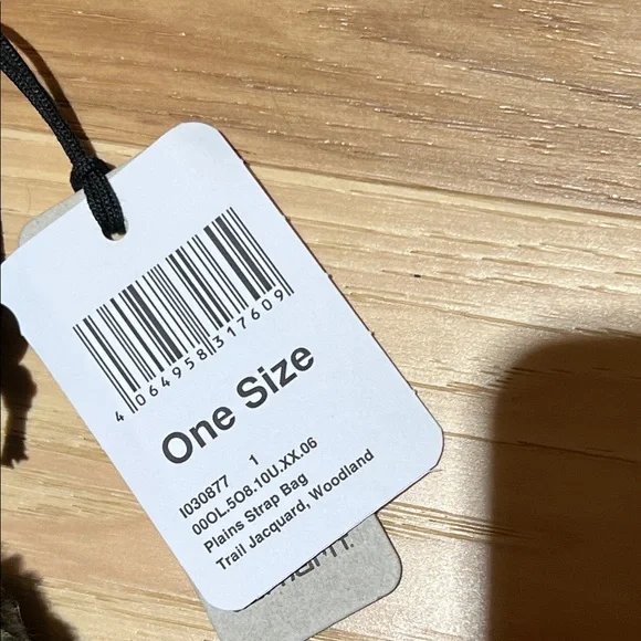 Carhartt Green and Black Furry Crossbody Bag - Picture 4 of 7